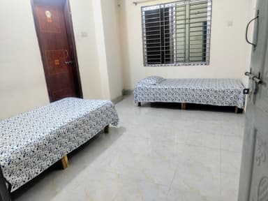 Image of  room number e1 of 'The Crown Boys Hostel'