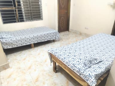 Image of  room number d1 of 'The Crown Boys Hostel'