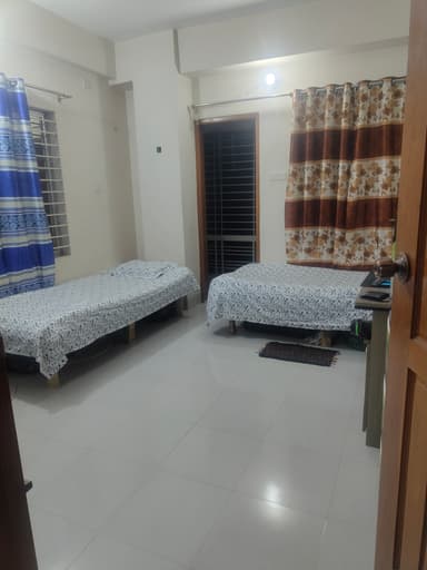 Image of  room number c2 of 'The Crown Boys Hostel'